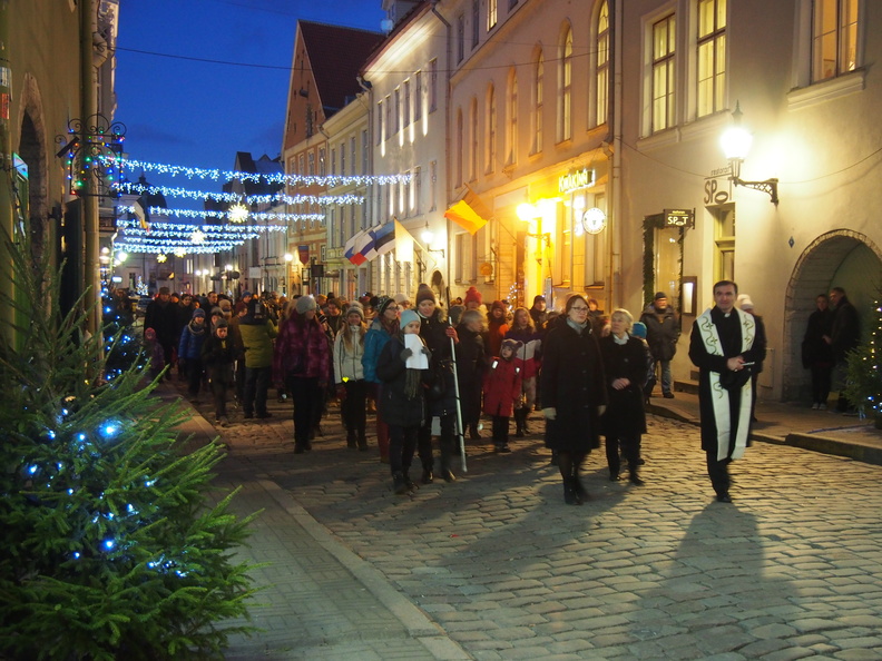 Püha Nikolause päeval, 6. detsembril avati Tallinna vanalinnas jõulusõimede näitus